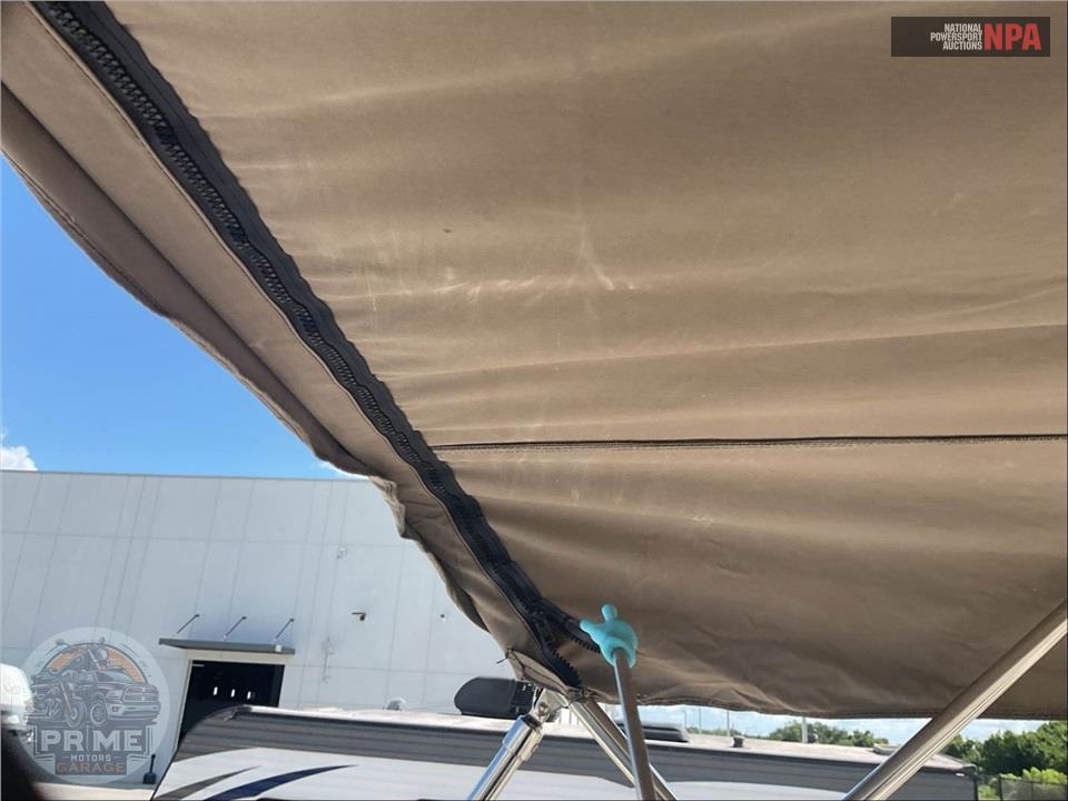 2017 Hurricane Boat SD 2486 SUNDECK SERIES L=24/E=1 250 HP YAMA OB — фото 26