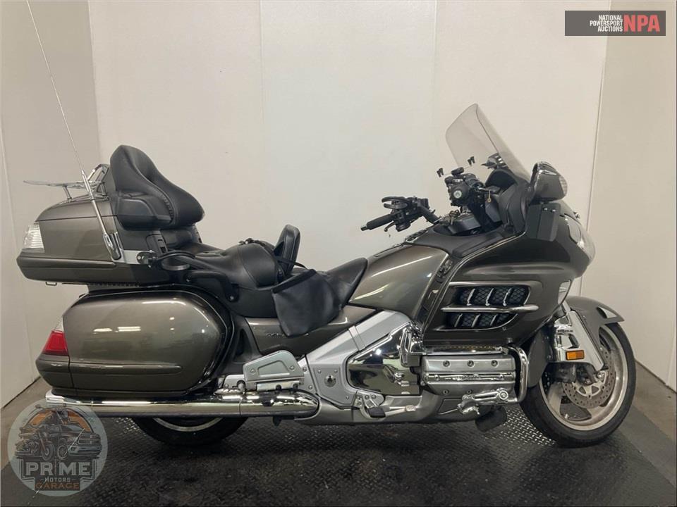 2010 HONDA GL1800HPNAMA GLDWNG ABS**