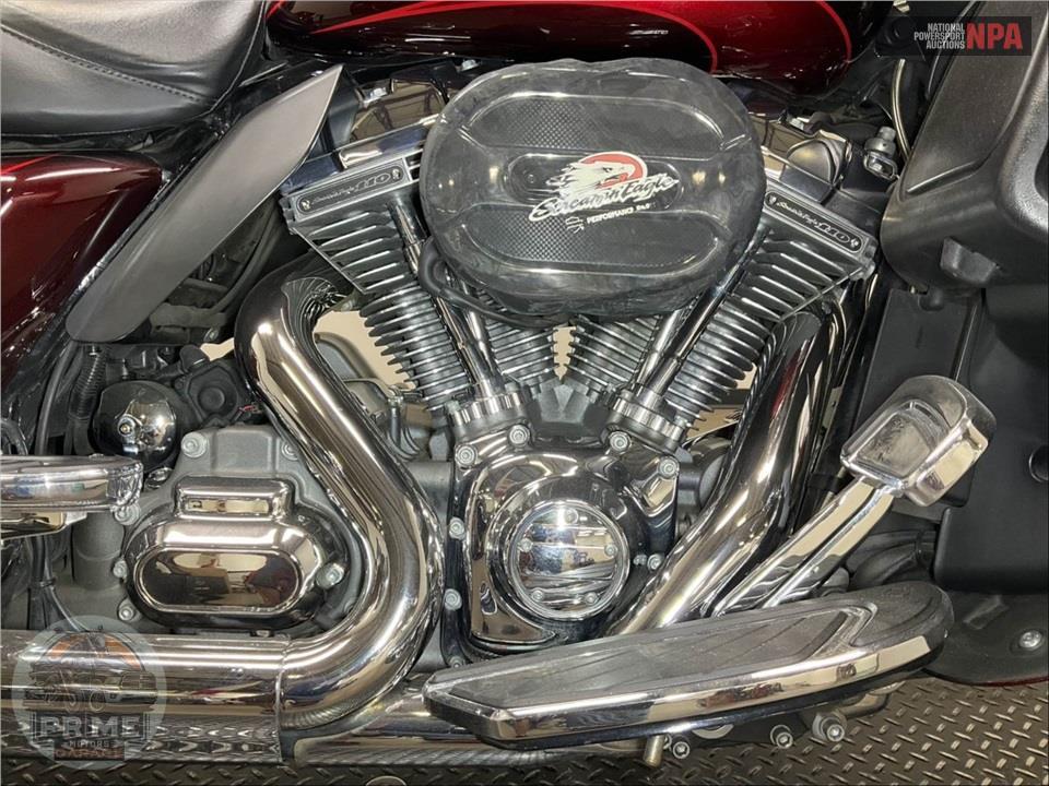 2015 Harley-Davidson FLTRUSE CVO ROAD GLIDE ULTRA — фото 6