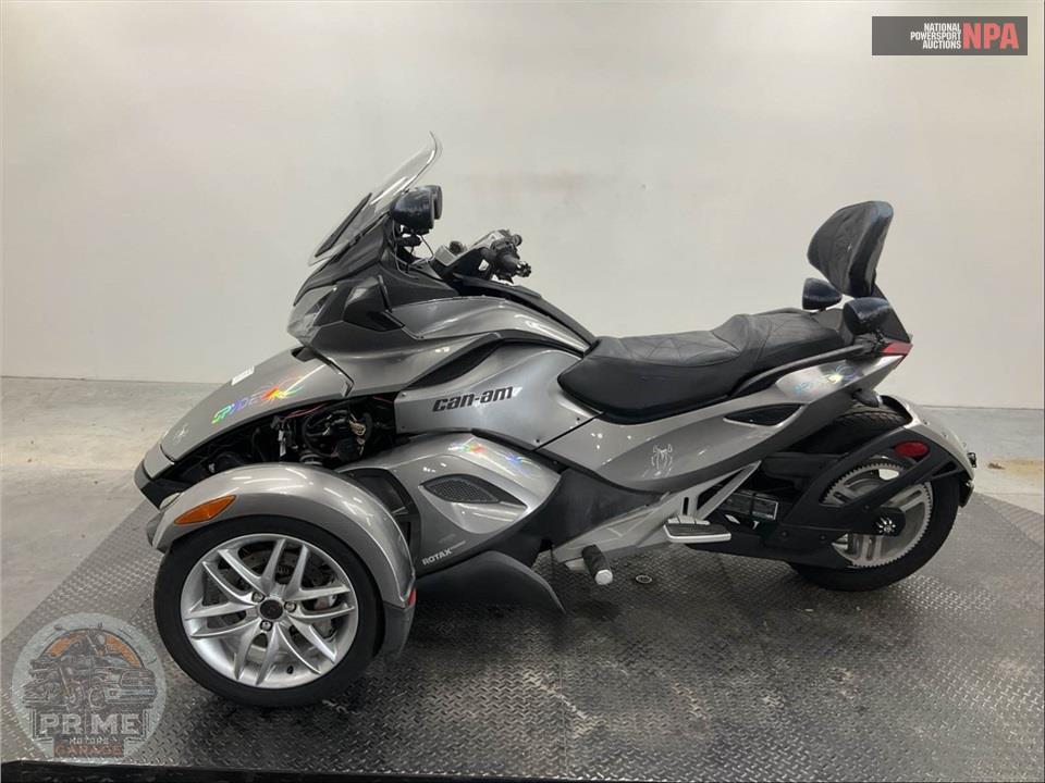2013 Can-Am SPYDER RS SE5 — фото 3