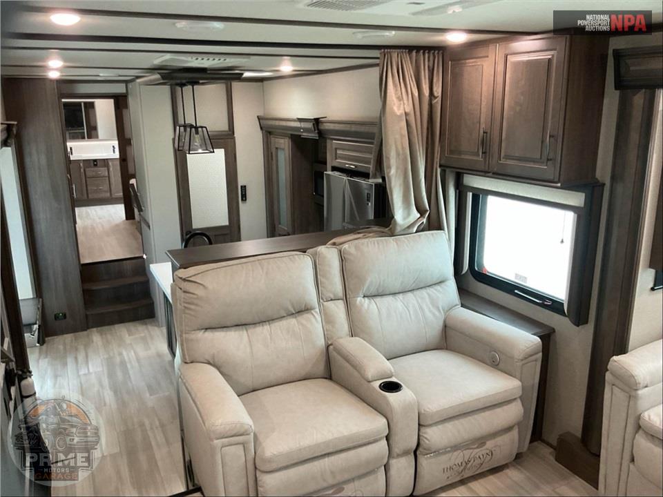 2022 Grand Design Recreational Vehicles M-380FL - SOLITUDE FIFTH WHEEL SERIES — фото 6