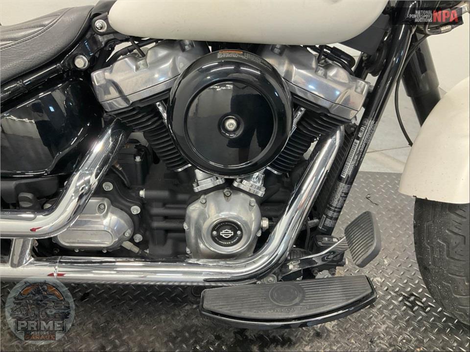 2018 Harley-Davidson FLSL SOFTTAIL SLIM — фото 6