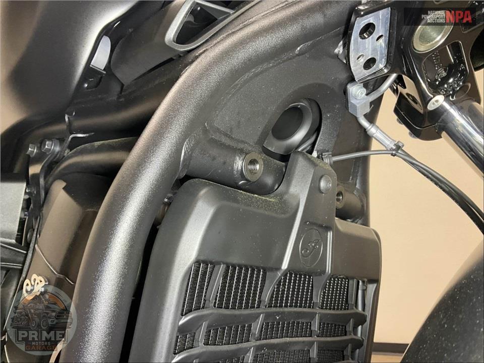 2025 Indian Motorcycle SCOUT BOBBER LIMITED WITH TECHNOLOGY PACKAGE (SMOKE) — фото 13