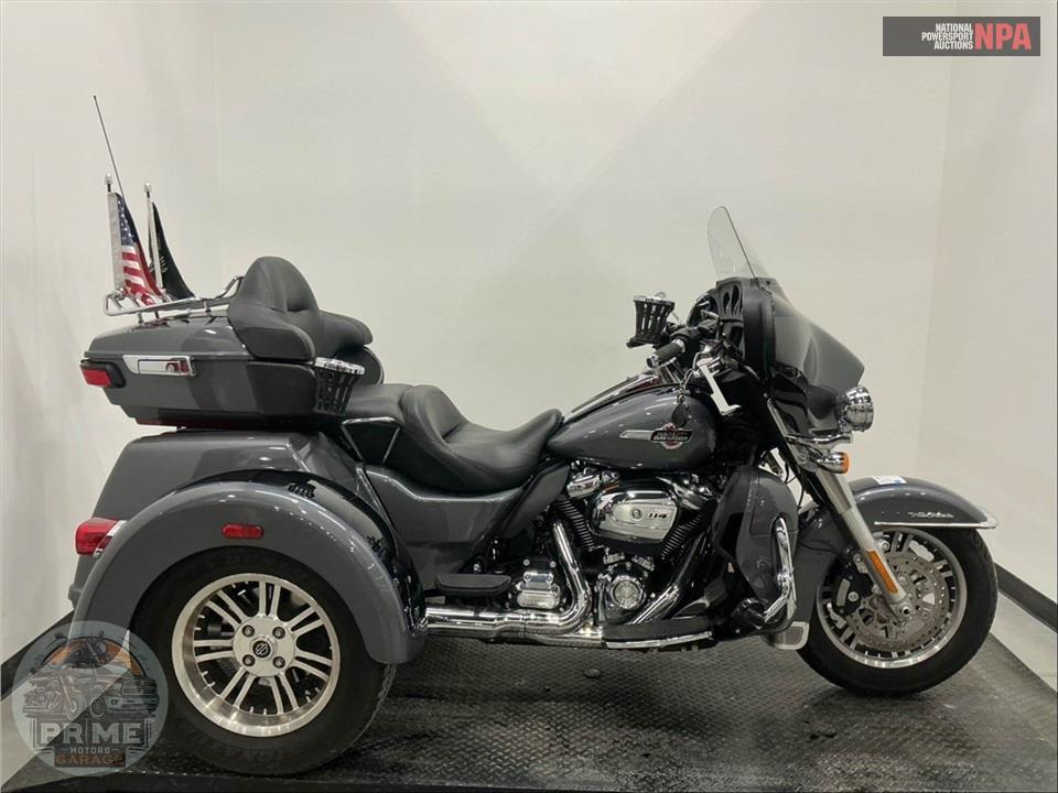 2022 Harley-Davidson FLHTCUTG TRI GLIDE ULTRA CLASSIC — фото 1