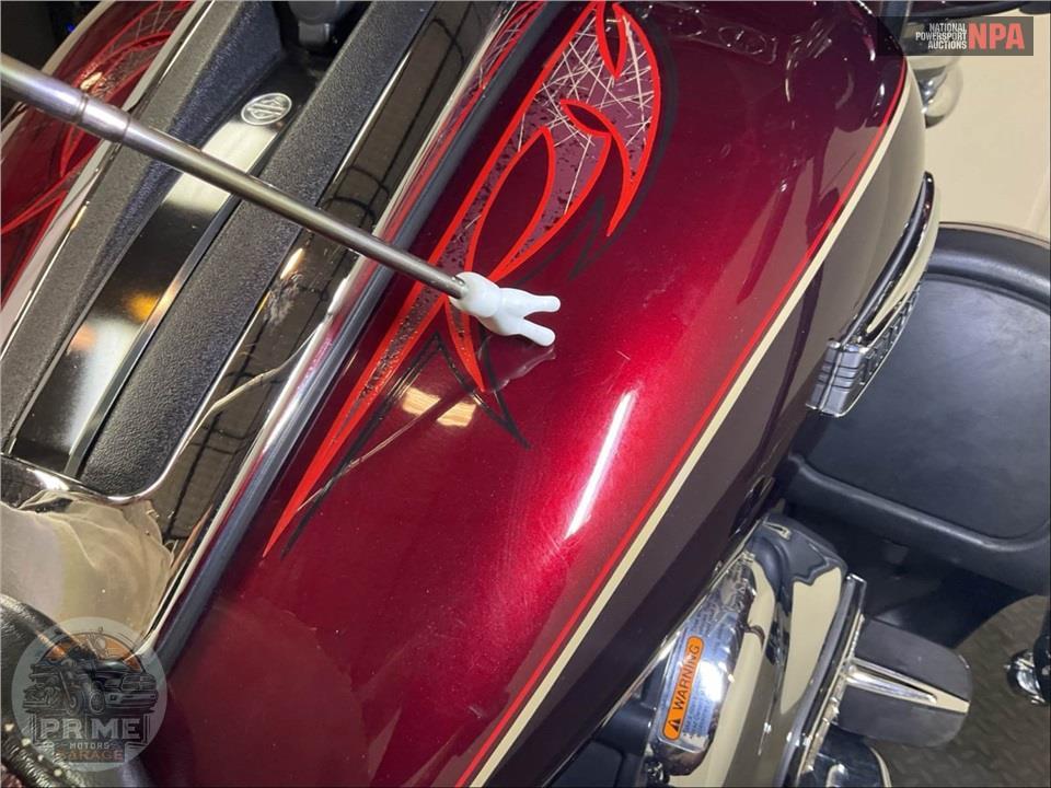 2014 Harley-Davidson FLHTCUTG TRIGLIDE ULTRA CLASSIC — фото 22
