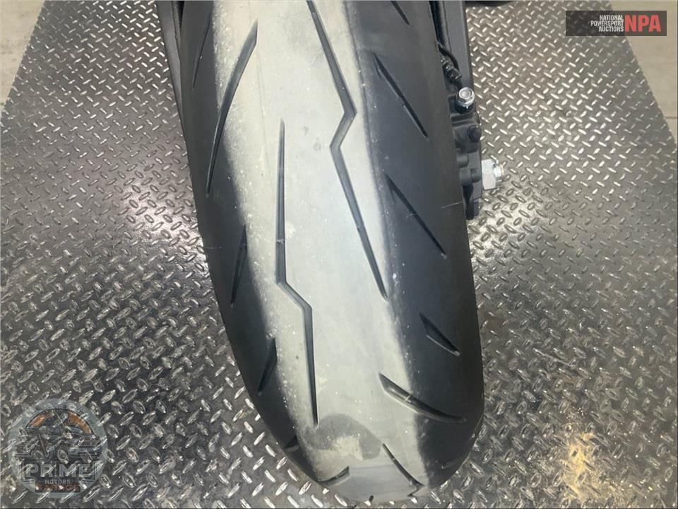 2025 Kawasaki ZX636KSFAL NINJA ZX-6R — фото 11