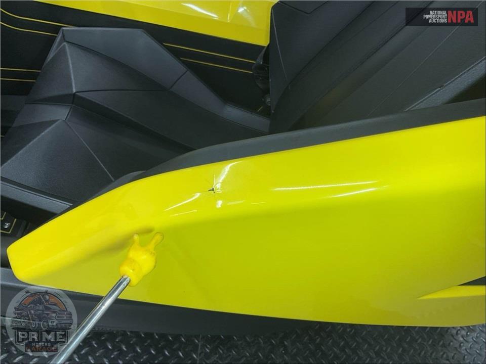 2016 Polaris SLINGSHOT S — фото 12