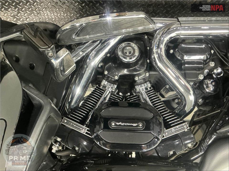 2016 Harley-Davidson FLHXSE CVO STREET GLIDE SPECIAL — фото 6