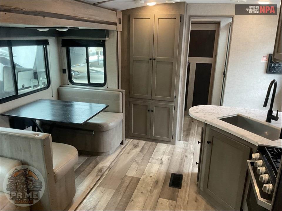 2021 Keystone Rv M-301 UBH - OUTBACK ULTRA-LITE SERIES — фото 9