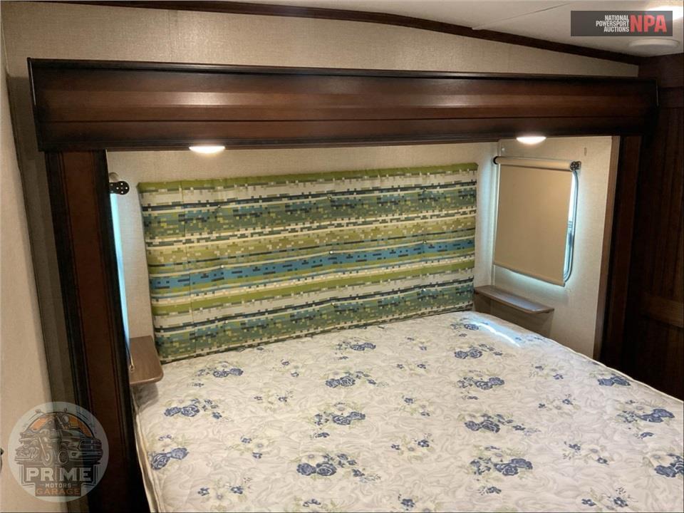 2017 Keystone Rv M-340 BH - MONTANA HIGH COUNTRY FIFTH WHEEL SERIES — фото 5
