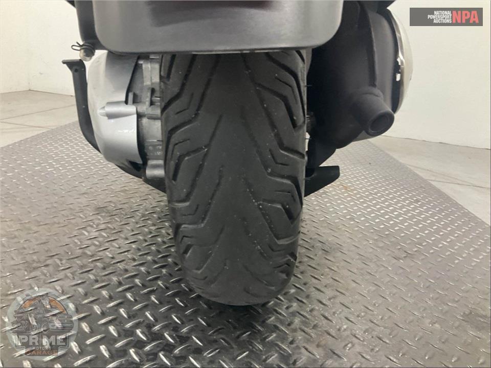 2021 Vespa GTS 300 HPE 75th — фото 8