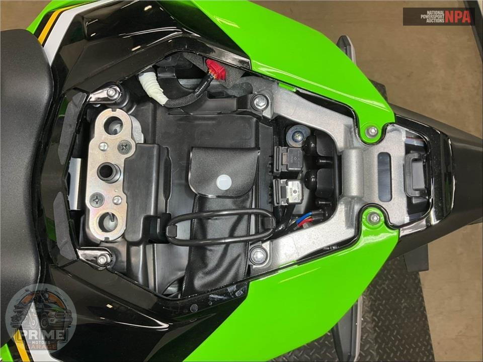 2025 Kawasaki ZX1002MSFAL NINJA ZX-10R — фото 14