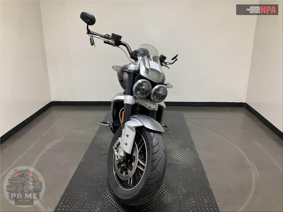 2022 Triumph ROCKET 3 GT (TWO-TONE) — фото 2