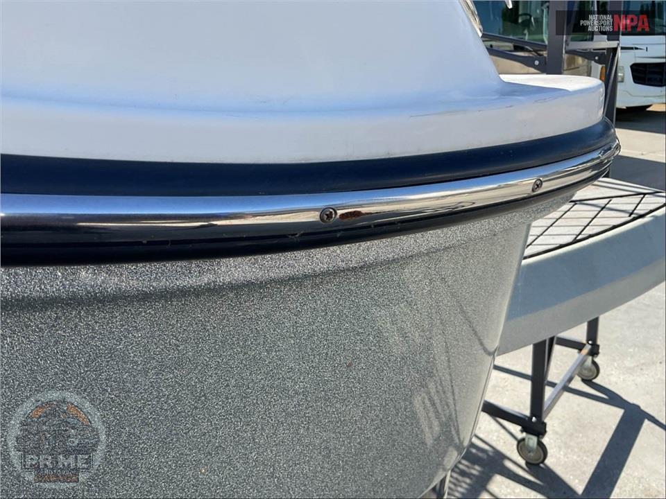 2017 Sea Ray Boats SLX-W 230 SLX SERIES L=23/E=1 370HP MERC IB — фото 50