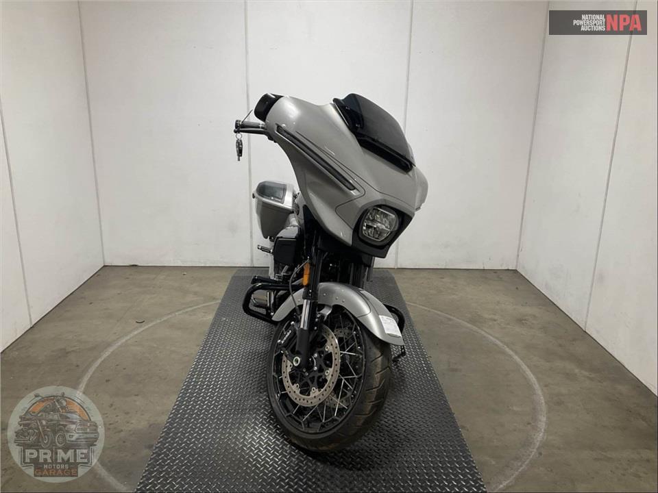 2023 Harley-Davidson FLHXSE CVO STREET GLIDE — фото 2