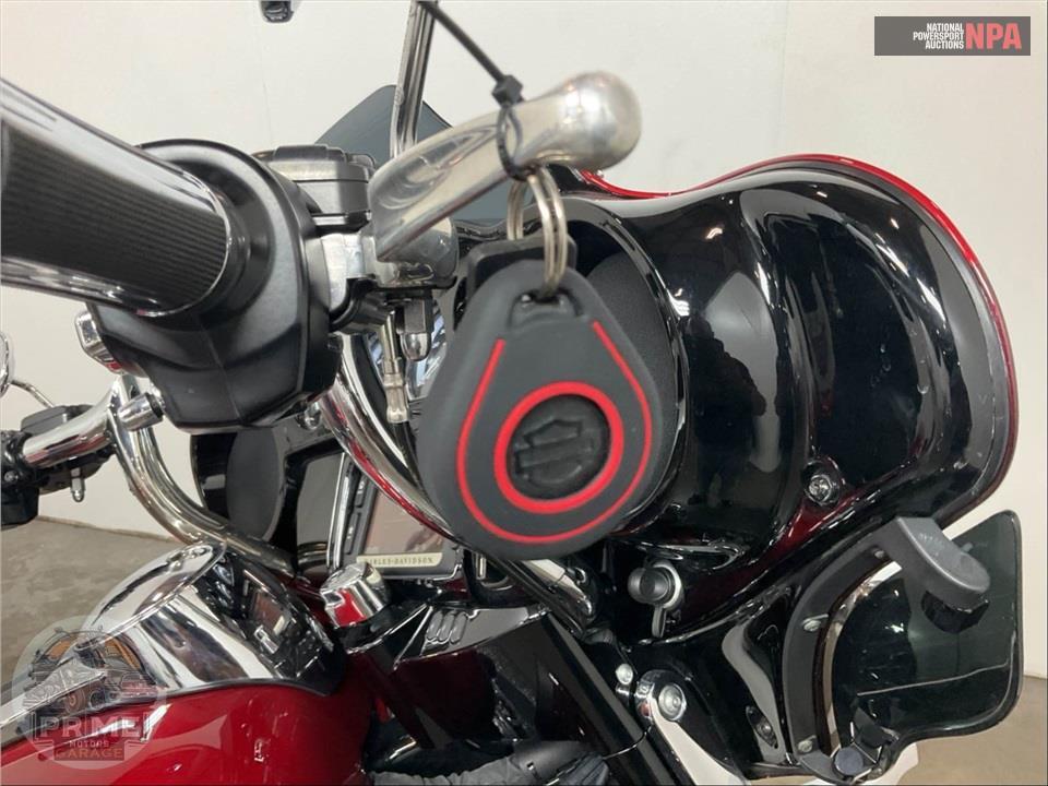 2018 Harley-Davidson FLHTKL ULTRA LIMITED LOW — фото 10