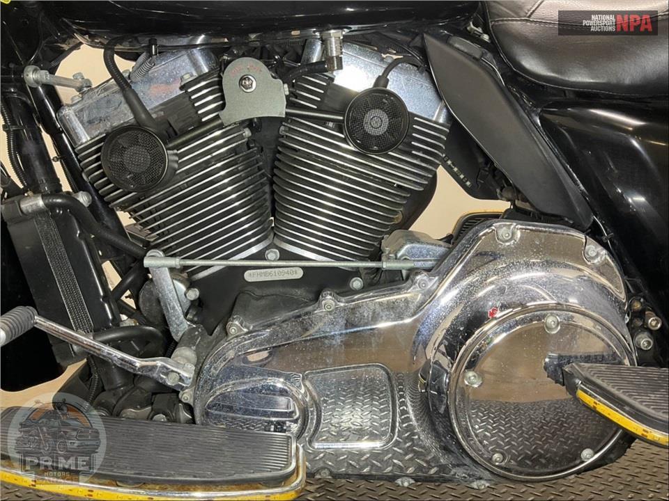 2011 Harley-Davidson FLHP POLICE ROAD KING — фото 7