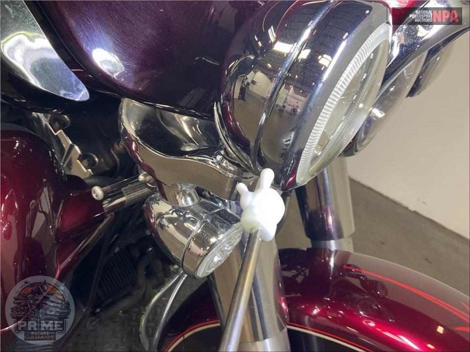 2014 Harley-Davidson FLHTCUTG TRIGLIDE ULTRA CLASSIC — фото 33