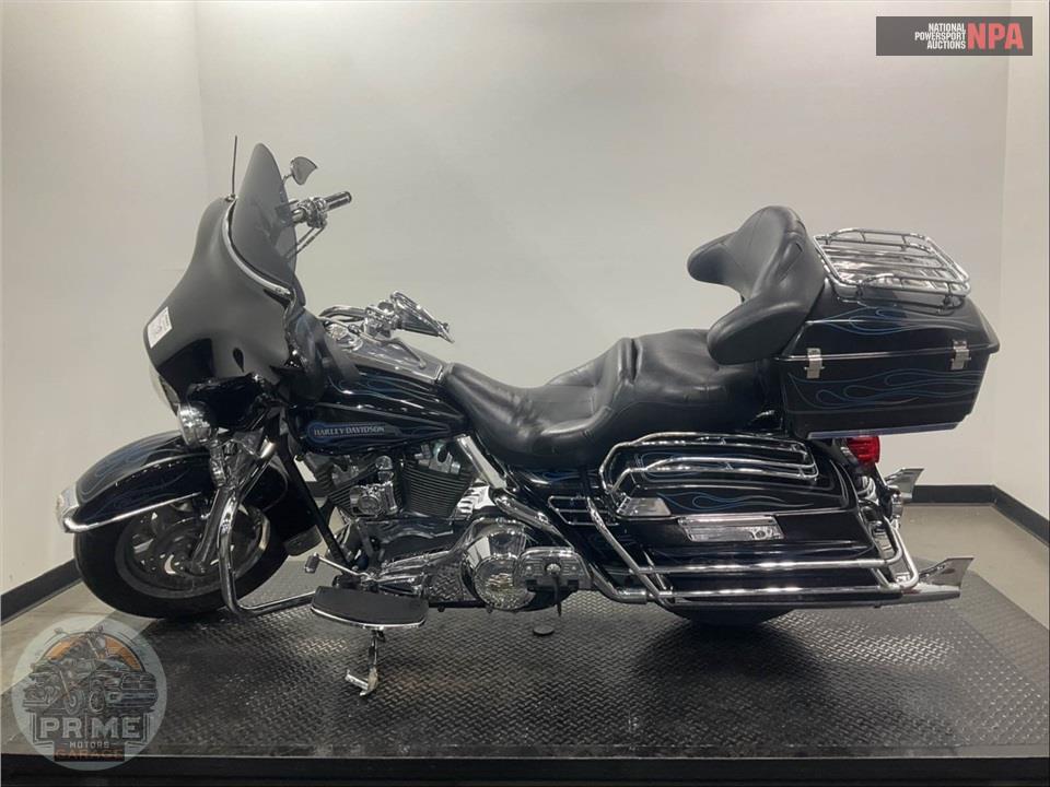 2006 Harley-Davidson FLHTCI ELECTRA GLIDE CLASSIC — фото 3