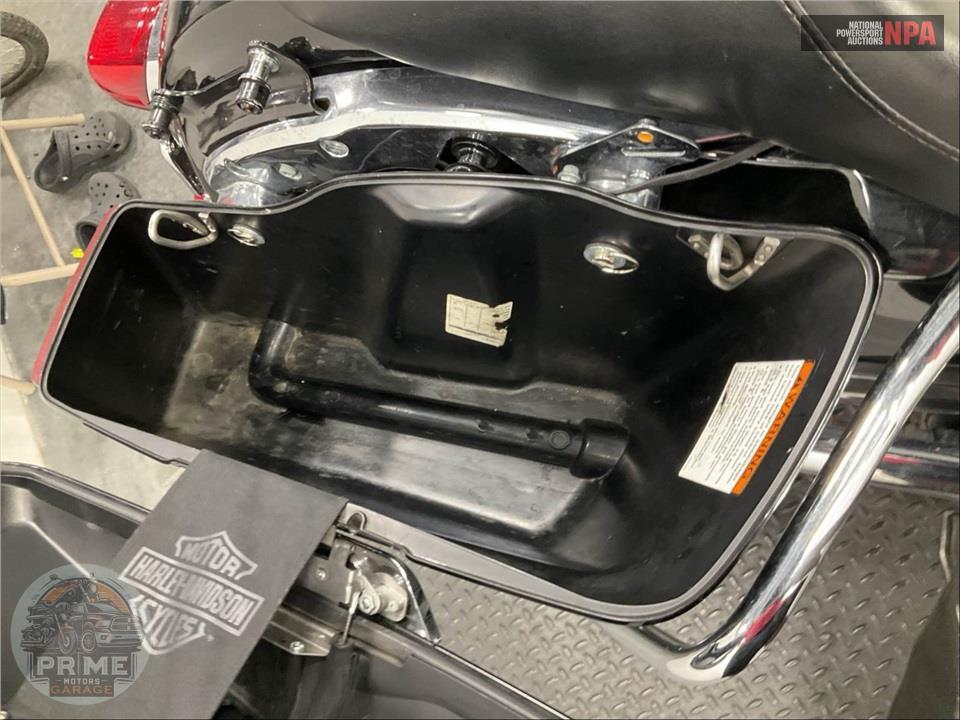 2016 Harley-Davidson FLHTK ELECTRA GLIDE ULTRA LIMITED — фото 20