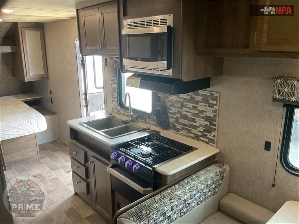 2019 Keystone Rv M-202 RD - SPRINGDALE SERIES — фото 8