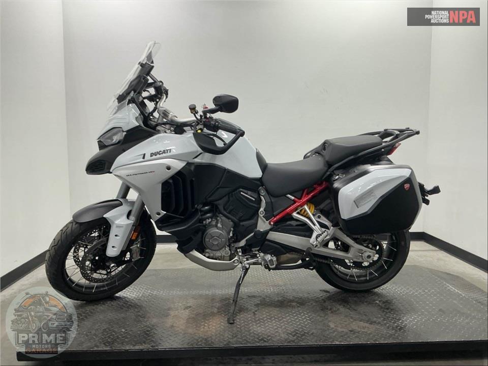 2024 Ducati Multistrada V4 S Travel&Radar — фото 3