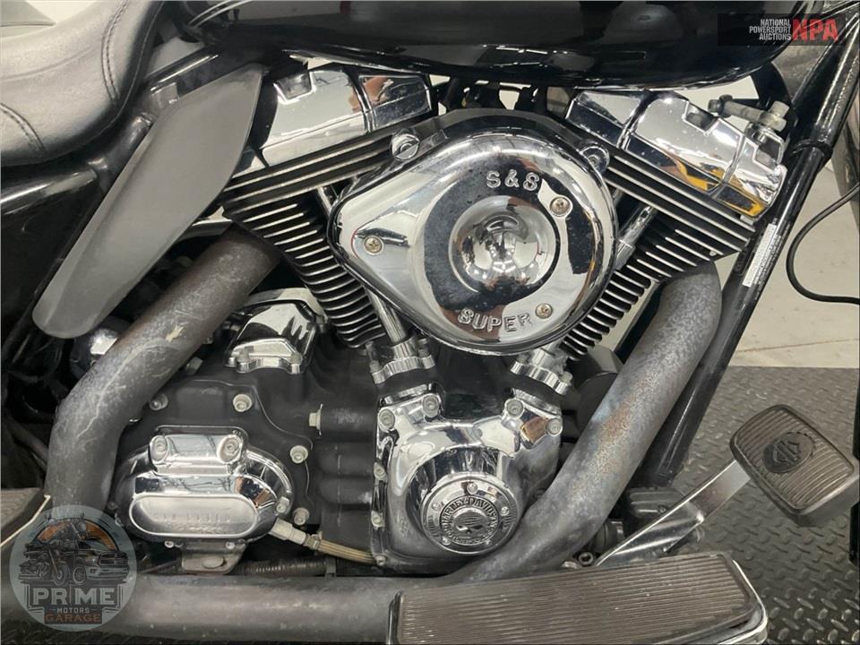 2010 Harley-Davidson FLHRC ROAD KING CLASSIC — фото 6