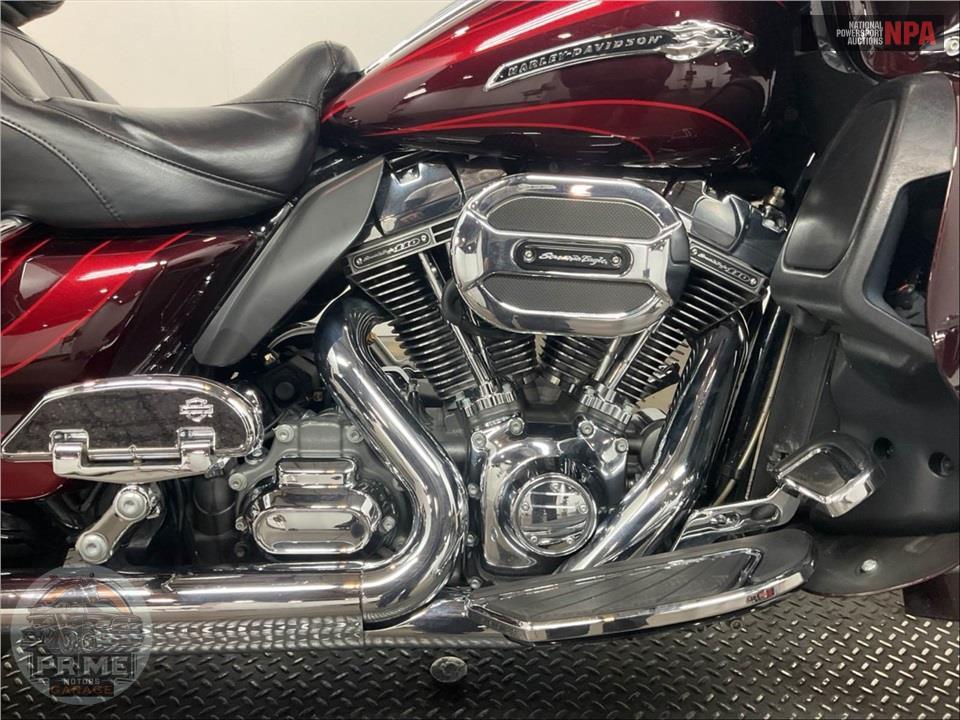 2015 Harley-Davidson FLTRUSE CVO ROAD GLIDE ULTRA — фото 6