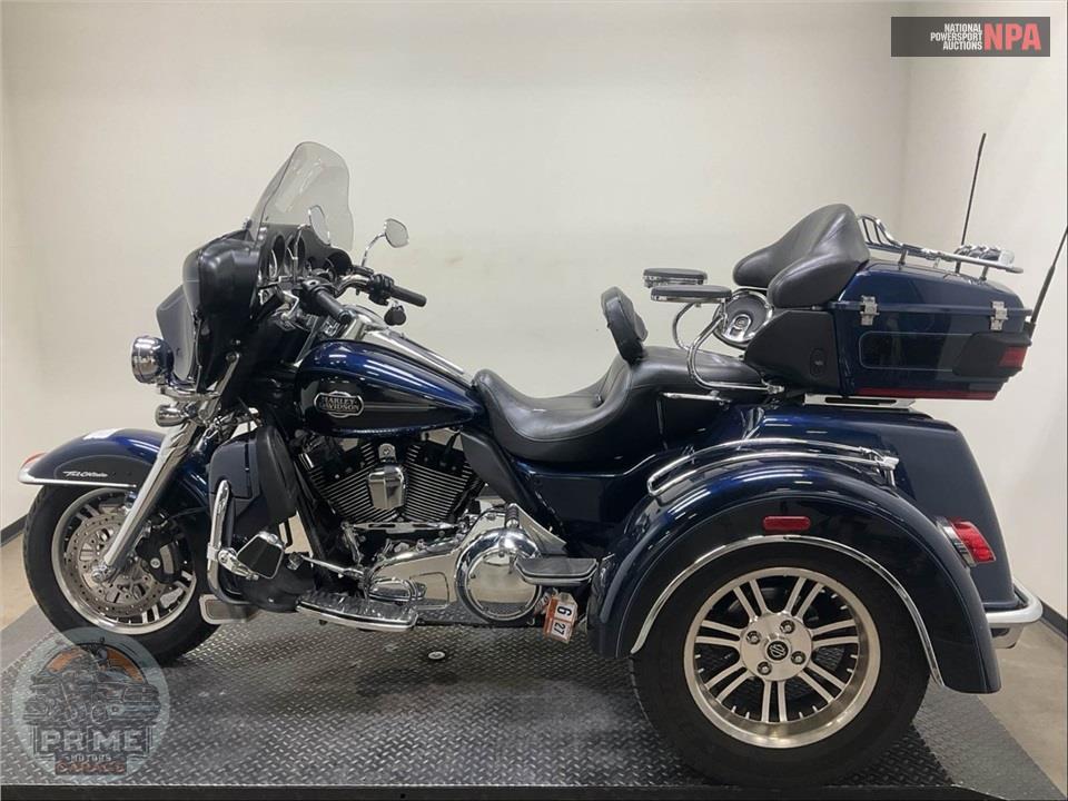 2012 Harley-Davidson FLHTCUTG TRIGLIDE UL CLSC — фото 3