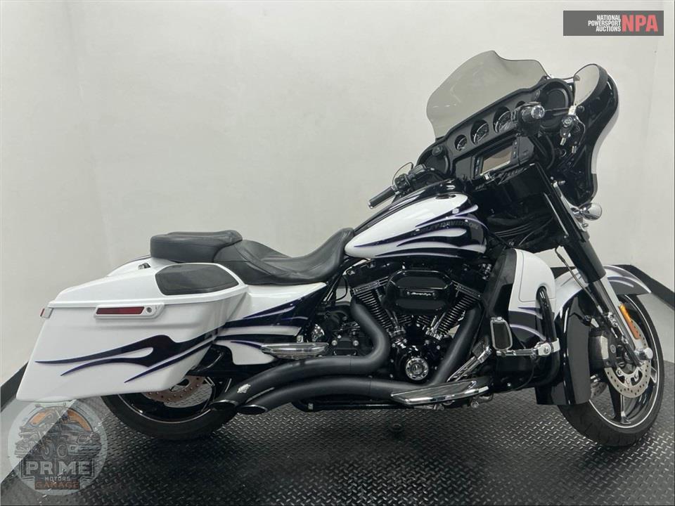 2016 Harley-Davidson FLHXSE CVO STREET GLIDE SPECIAL — фото 1