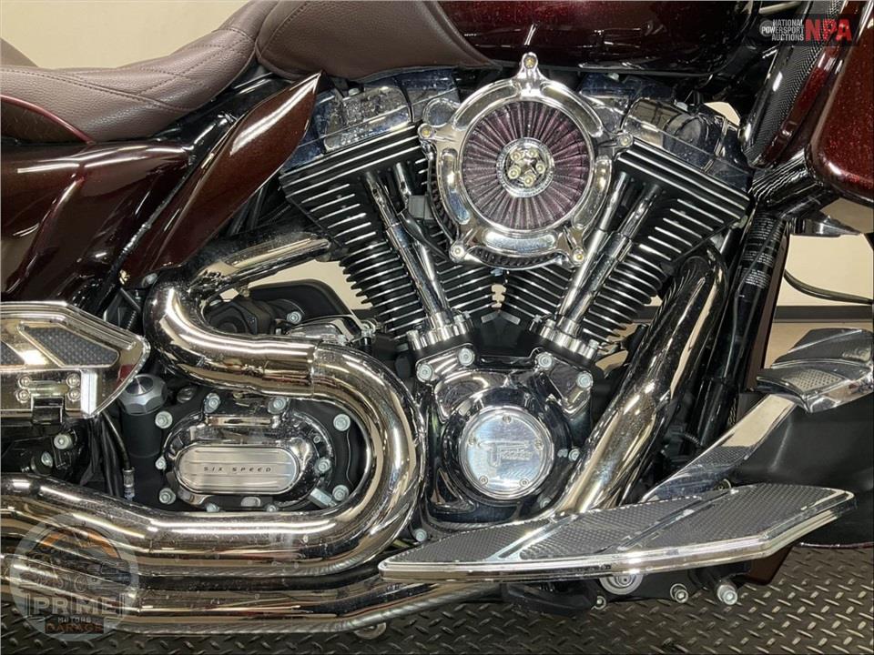 2011 Harley-Davidson FLTRU ROAD GLIDE ULTRA — фото 6