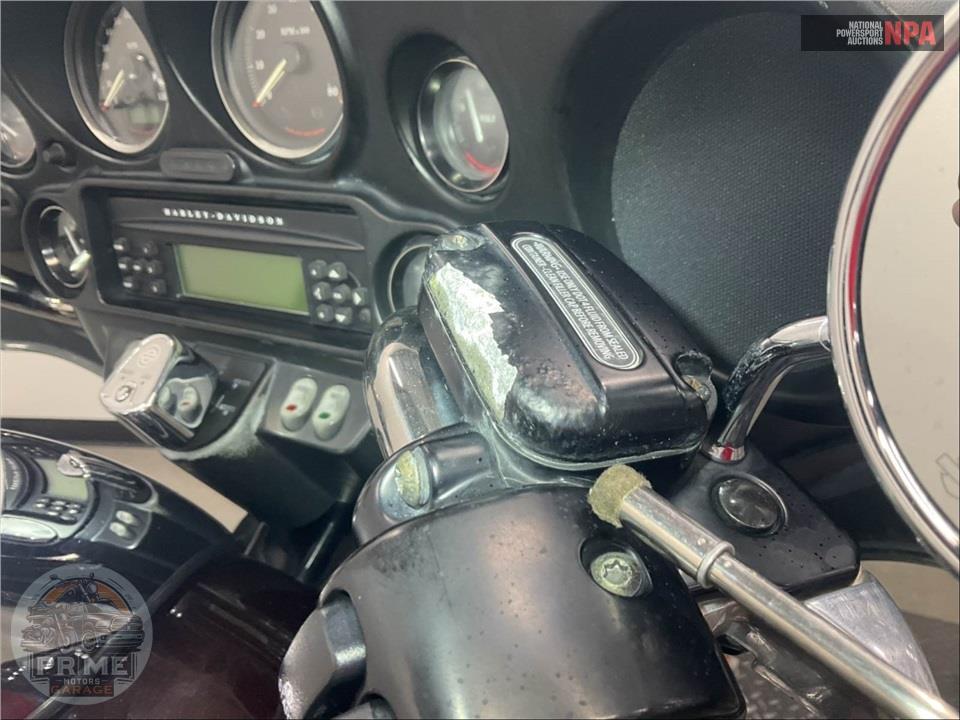 2011 Harley-Davidson FLHTCUTG TRIGLIDE UL CLSC — фото 35