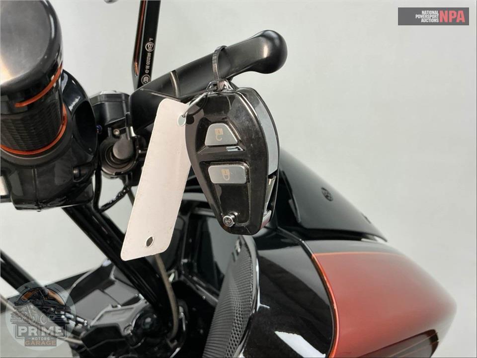 2023 Harley-Davidson FLTRXSE CVO ROAD GLIDE — фото 9