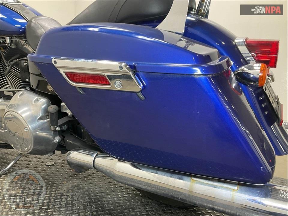 2015 Harley-Davidson FLD-103 DYNA SWITCHBACK — фото 22