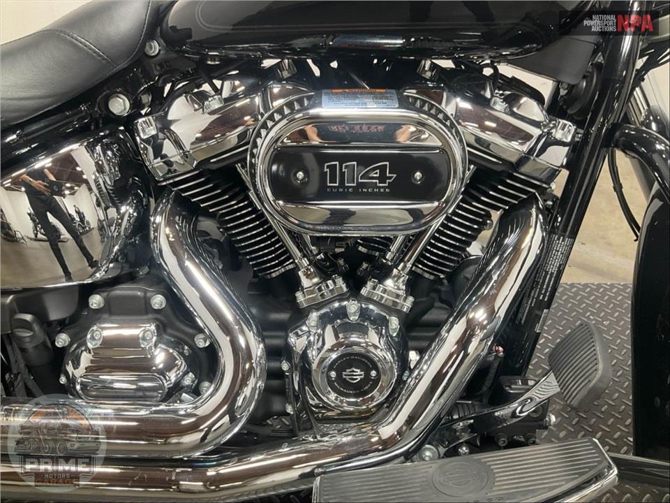 2022 Harley-Davidson FLHCS HERITAGE CLASSIC — фото 6