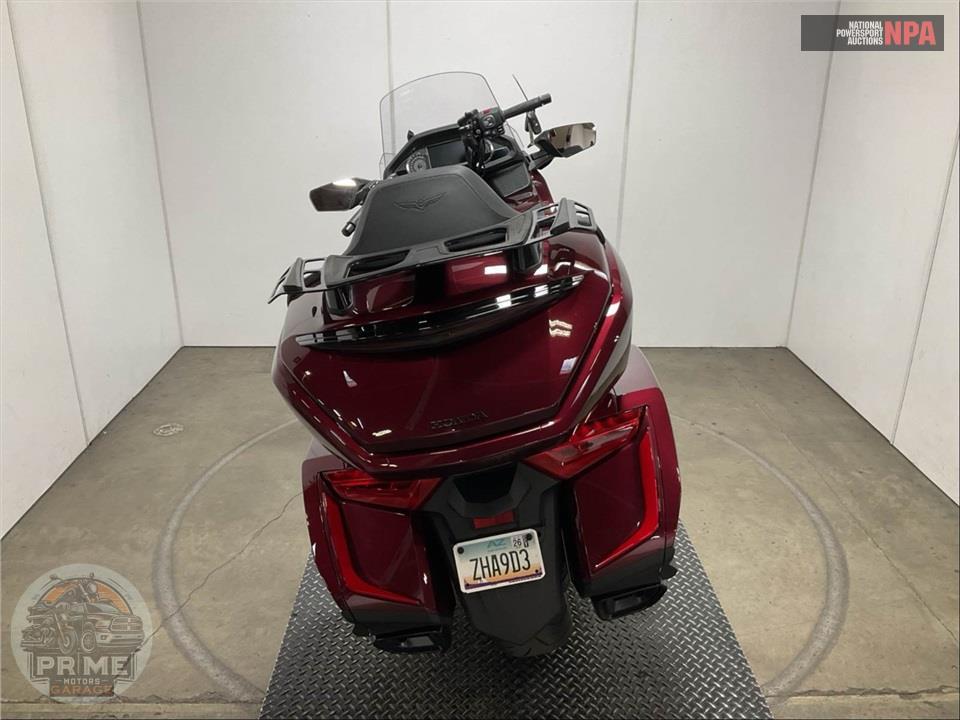 2025 Honda GOLD WING TOUR AUTOMATIC DCT 50TH ANNIVERSARY — фото 4