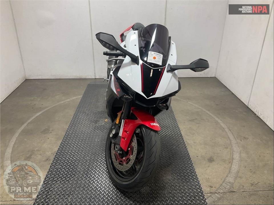 2016 Yamaha YZF-R1S — фото 2