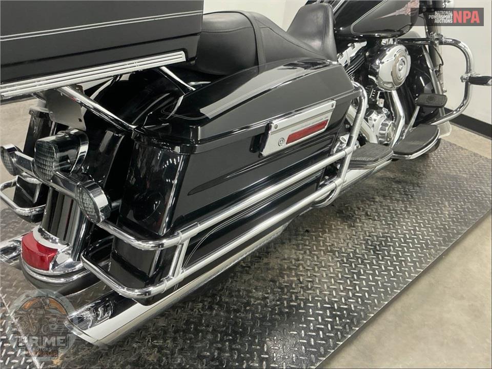 2009 Harley-Davidson FLHTC ELECTRA GLIDE CLASSIC — фото 21