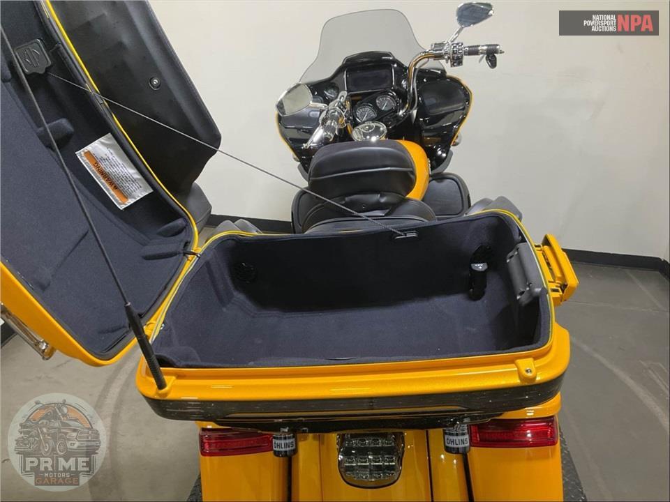 2022 Harley-Davidson FLTRKSE CVO ROAD GLIDE LIMITED — фото 21