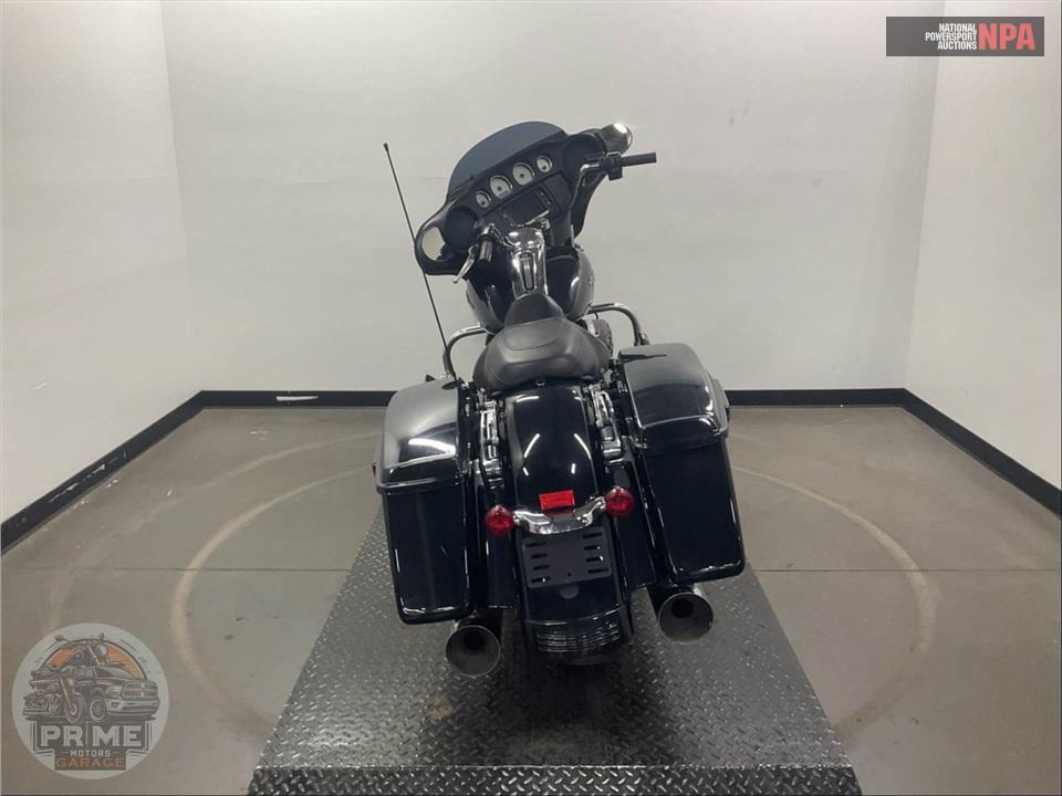 2018 Harley-Davidson FLHX STREET GLIDE — фото 4
