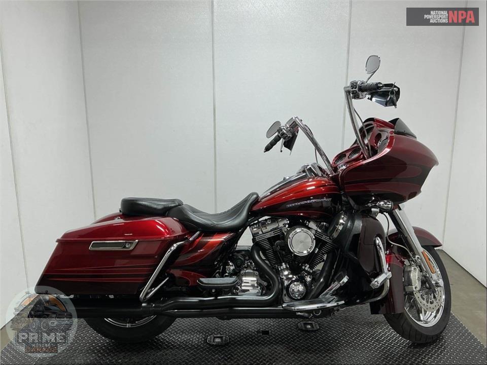 2015 Harley-Davidson FLTRUSE CVO ROAD GLIDE ULTRA — фото 1