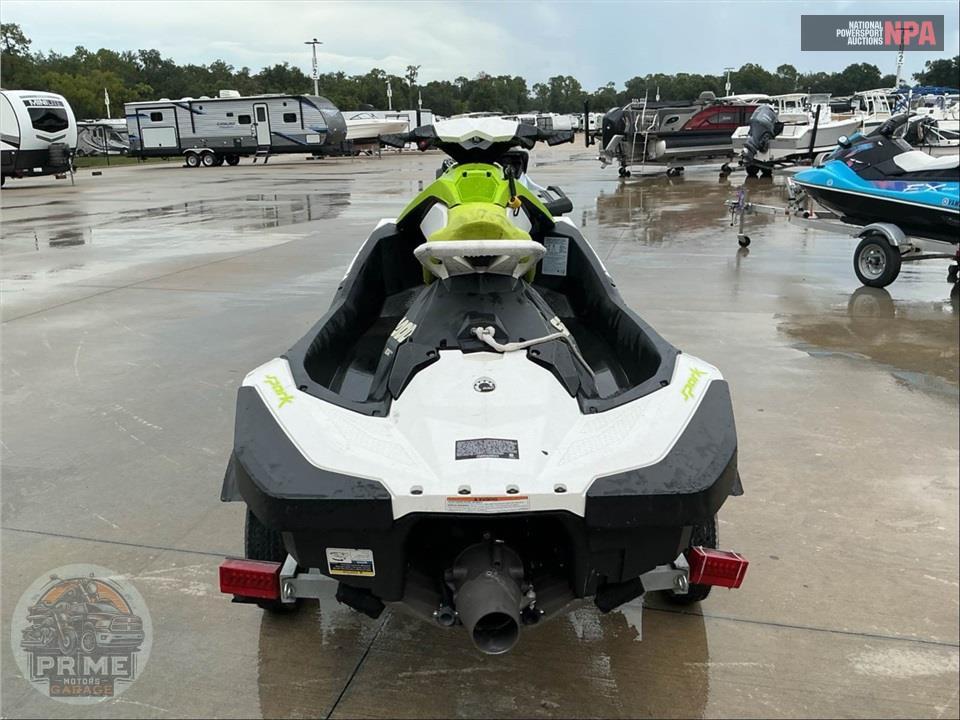 2023 Seadoo/Brp SPARK 2UP TRIXX — фото 4