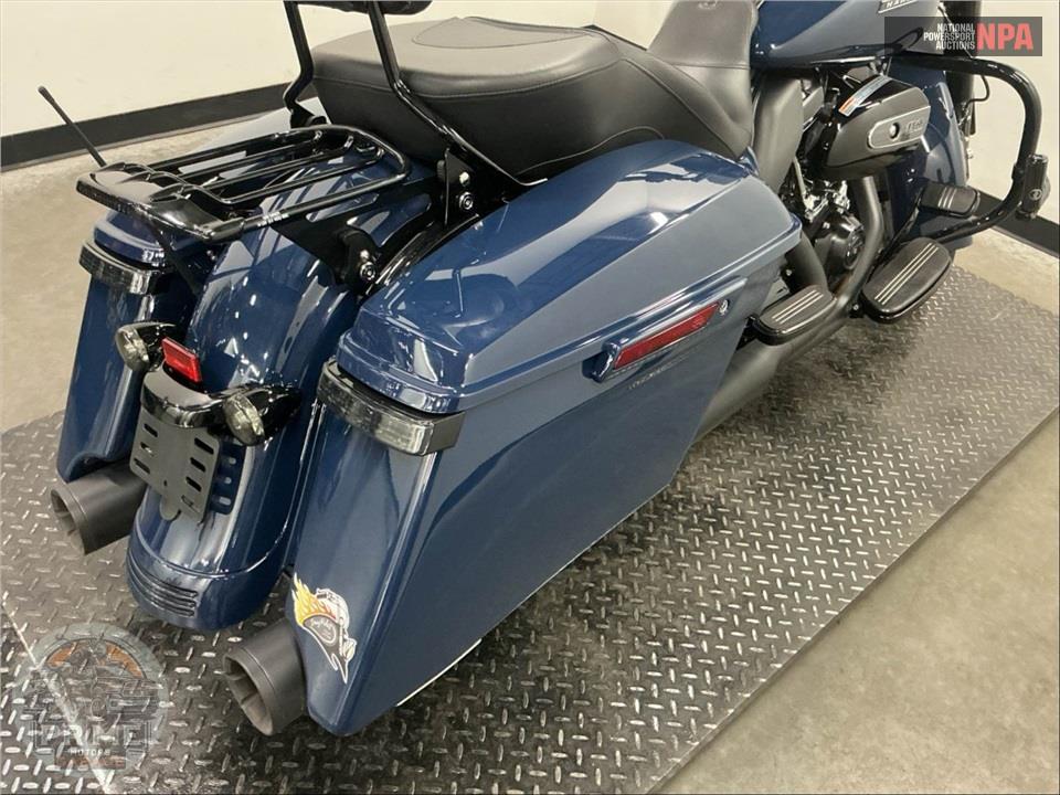 2019 Harley-Davidson FLHXS STREET GLIDE SPECIAL — фото 21