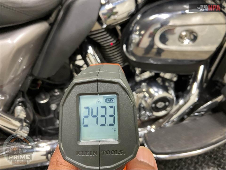 2017 Harley-Davidson FLHTCU ELECTRA GLIDE ULTRA CLASSIC — фото 8