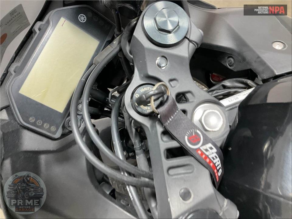 2023 Yamaha YZF-R3 — фото 19
