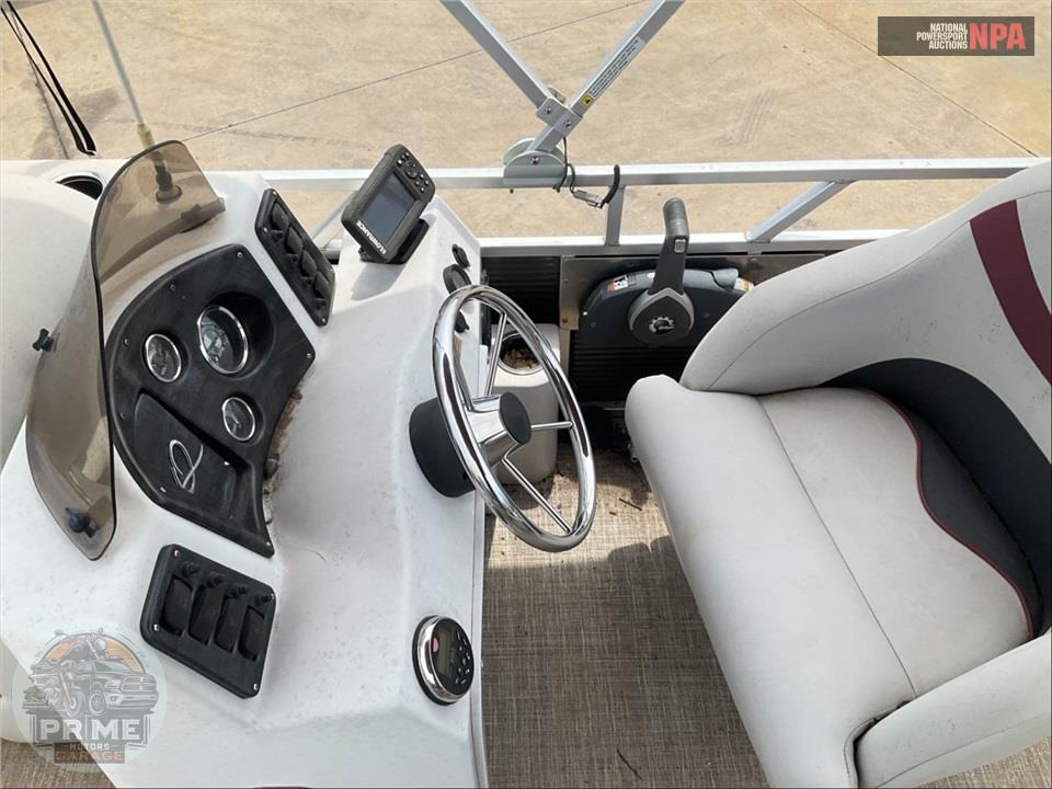 2021 Apex Marine 818 CTR FISHTAIL QWEST EDGE SERIES L=19/E=1 50HP EVINRUDE OB — фото 18