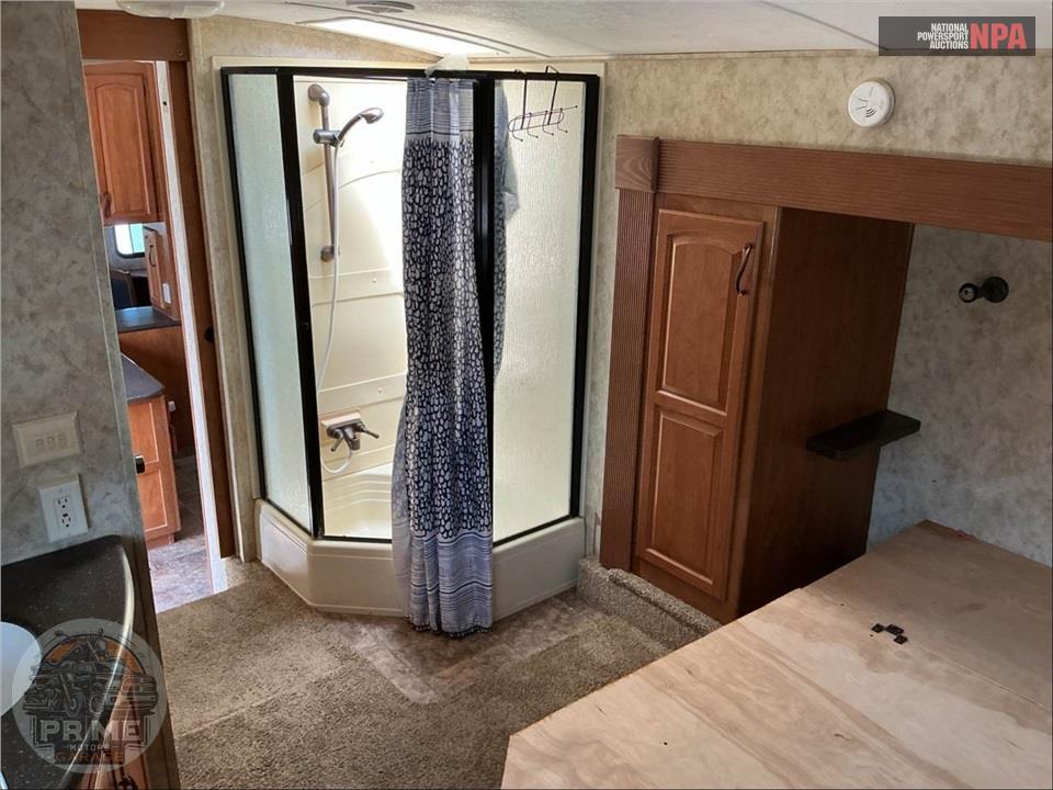 2011 Keystone Rv M-3400 RL - MONTANA HICKORY FIFTH WHEEL SERIES — фото 14