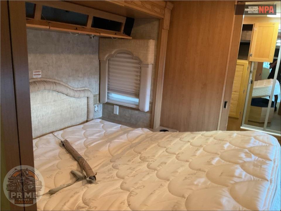 2008 Bounder M-38F FREIGHTLINER 325HP — фото 20