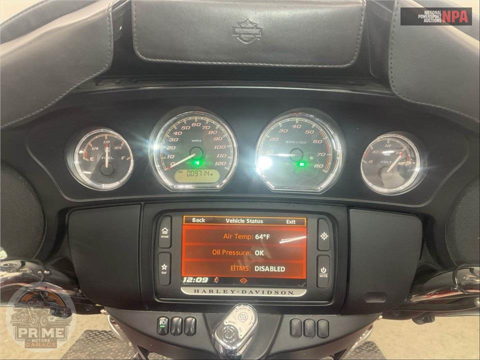 2018 Harley-Davidson FLHTCUTG TRI GLIDE ULTRA — фото 5