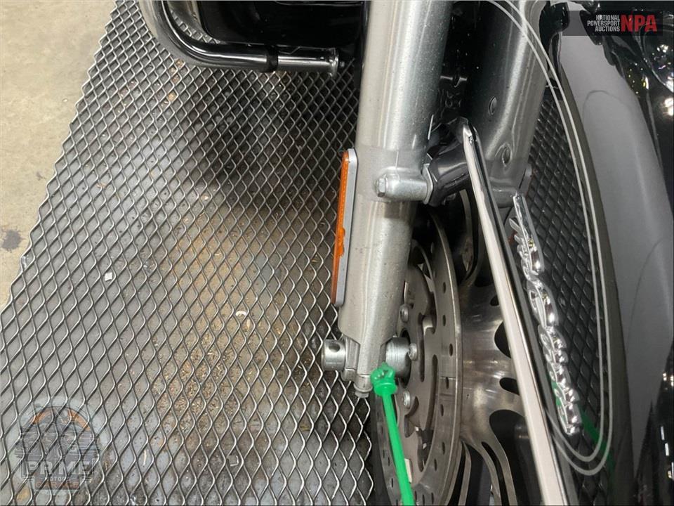 2012 Harley-Davidson FLHTCUTG TRIGLIDE UL CLSC — фото 28